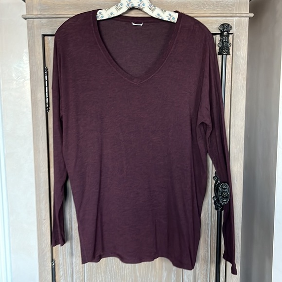 Kit and Ace long sleeve shirt burgundy size 6